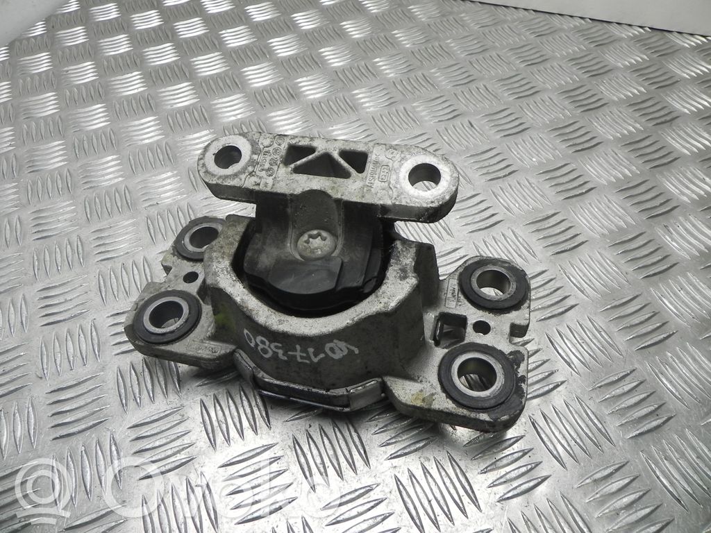 Land Rover Range Rover Evoque L538 EGR-venttiilin/lauhduttimen kiinnike 