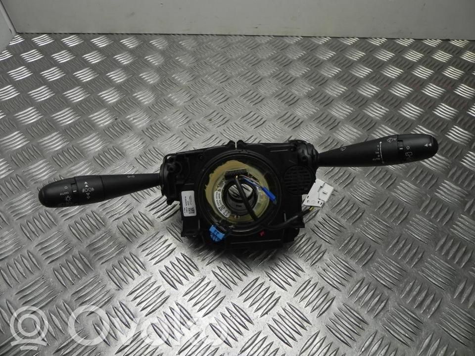 Peugeot 5008 Interruptor/palanca de limpiador de luz de giro 