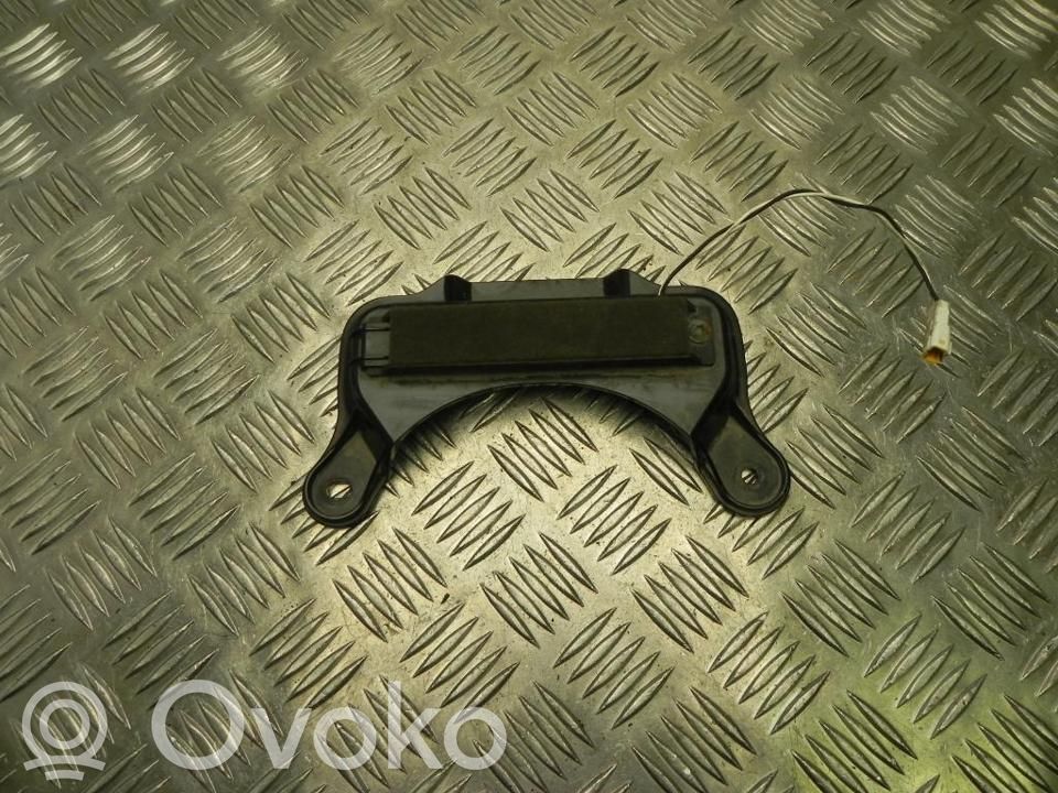 Tesla Model S Aerial antenna amplifier 