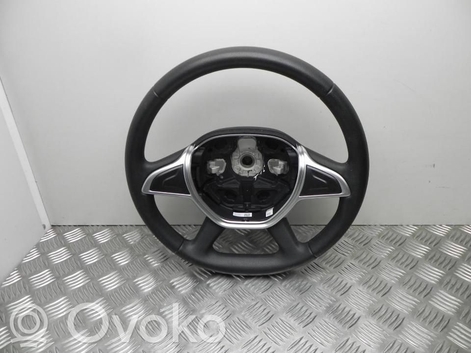 Dacia Sandero Ohjauspyörä 