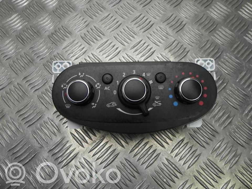 Dacia Sandero Climate control unit 