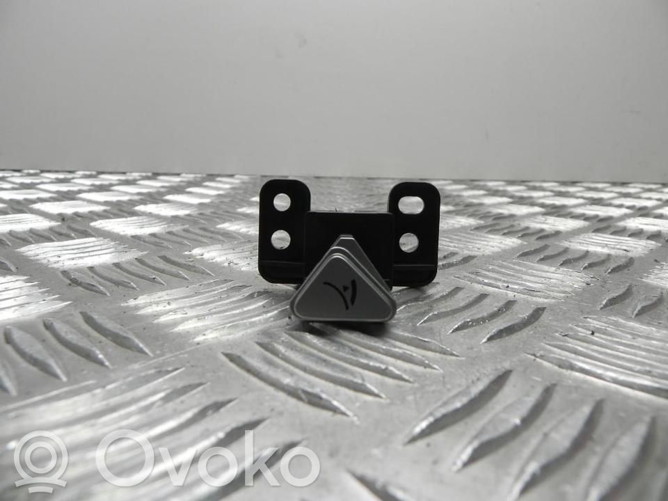 Tesla Model S Other switches/knobs/shifts 