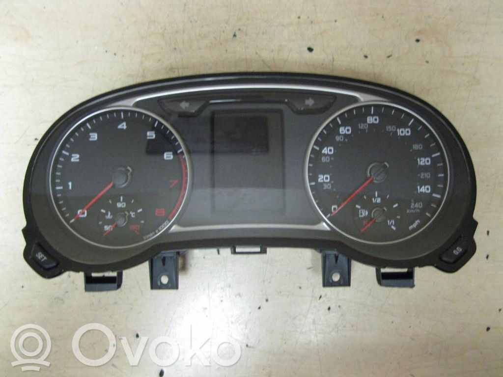 Audi A1 Speedometer (instrument cluster) 