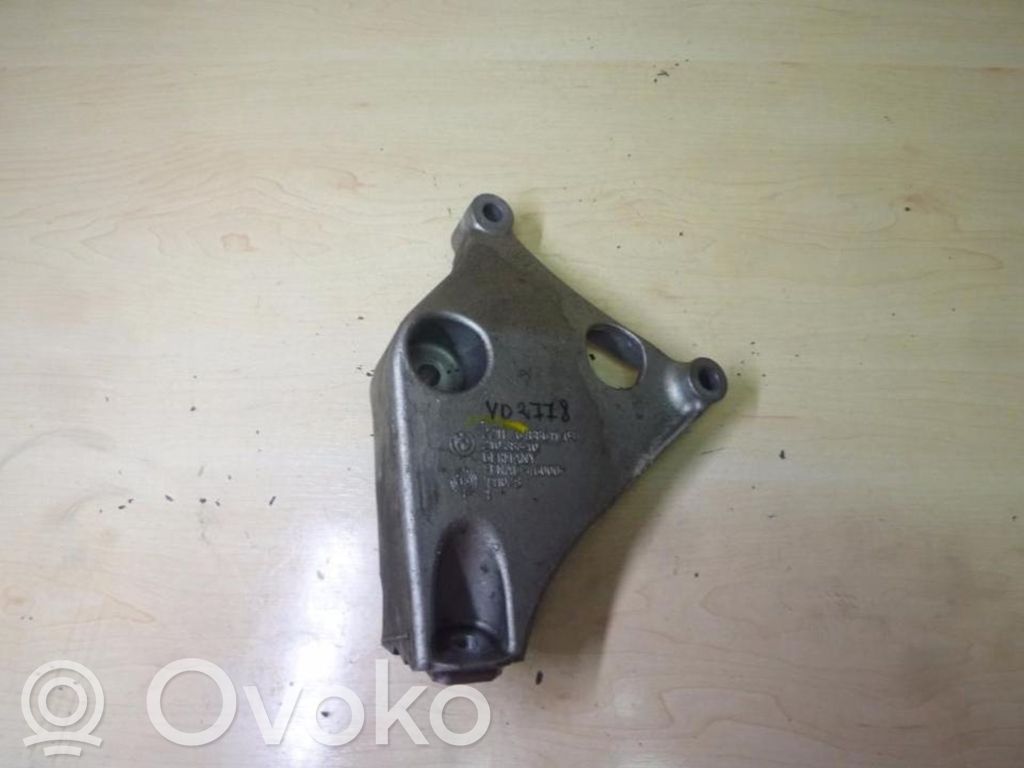 BMW 4 F32 F33 Engine mounting bracket 