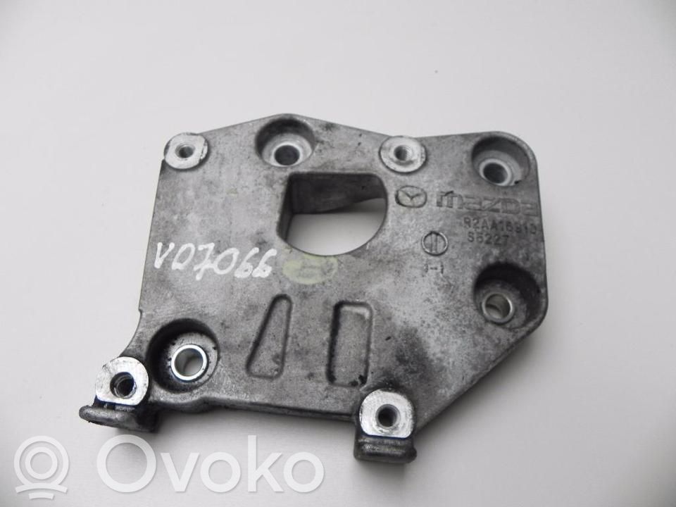 Engine mounting bracket   R2AA15810,VD7066,VD7066
