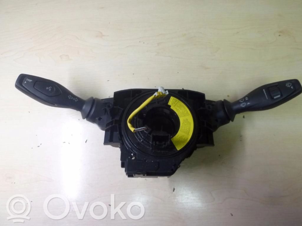 Ford Fiesta Interruptor/palanca de limpiador de luz de giro 