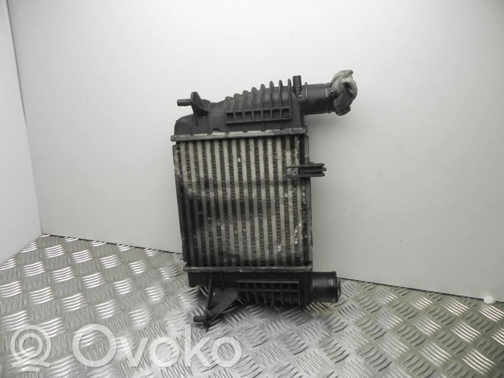 Renault Clio III Interkūlerio radiatorius 