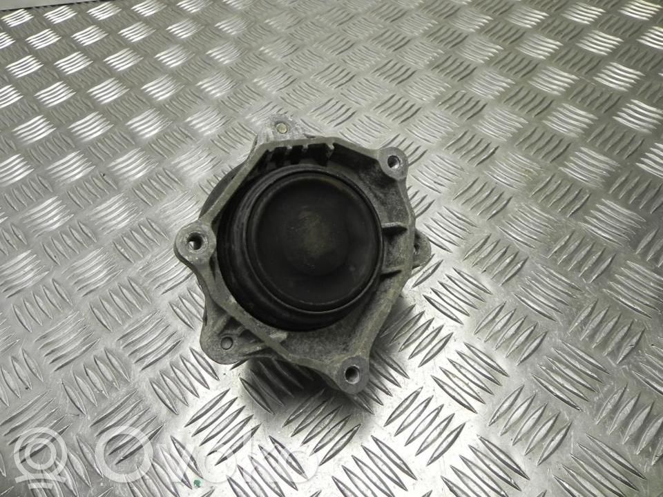 BMW 2 F22 F23 Engine mount bracket 