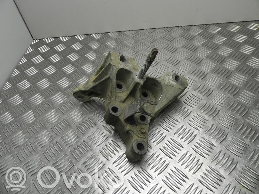 Ford Transit Engine mounting bracket 
