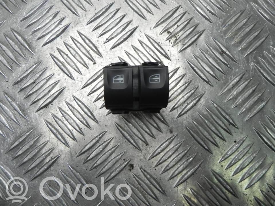 Renault Clio IV Electric window control switch 