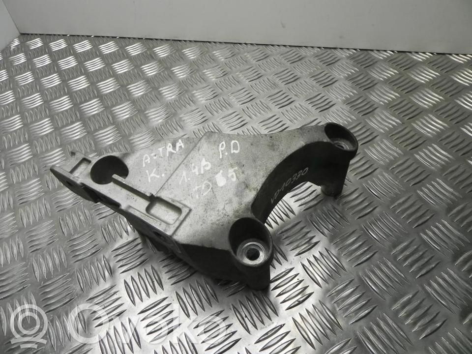 Vauxhall Astra K Engine mounting bracket 