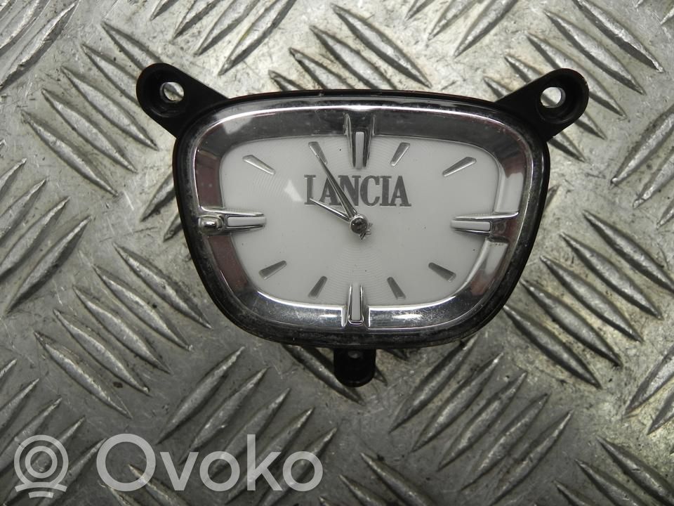 Lancia Voyager Kello 