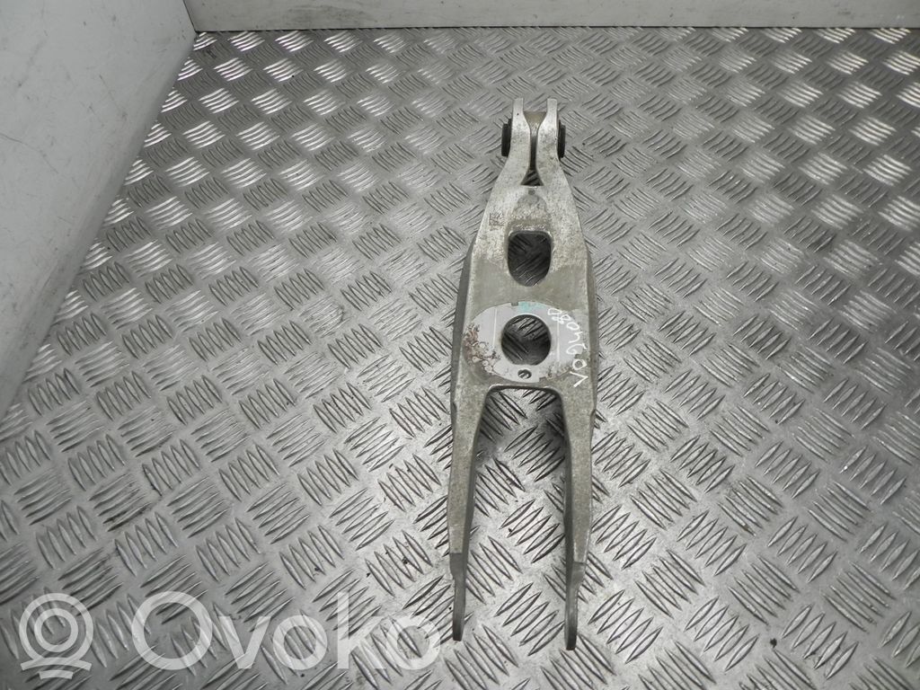 Audi A5 8T 8F Supporto della valvola di raffreddamento EGR 
