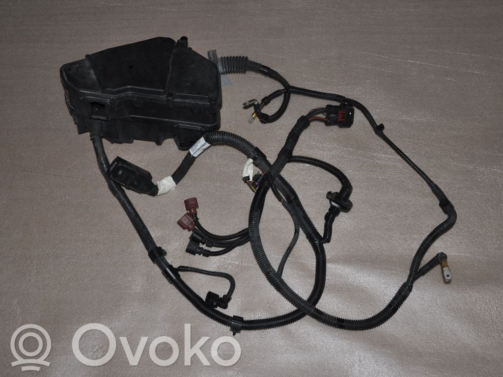 Porsche Cayenne (92A) Moottorin asennusjohtosarja 