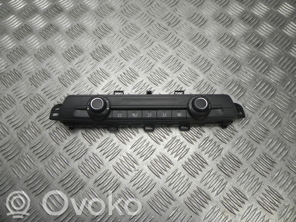 Opel Vivaro Climate control unit 