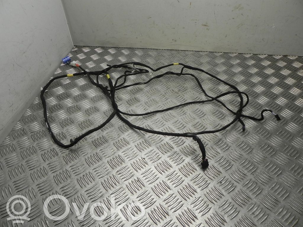 Tesla Model Y Otros cableados