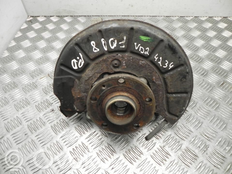 Volkswagen PASSAT B7 Front wheel hub 
