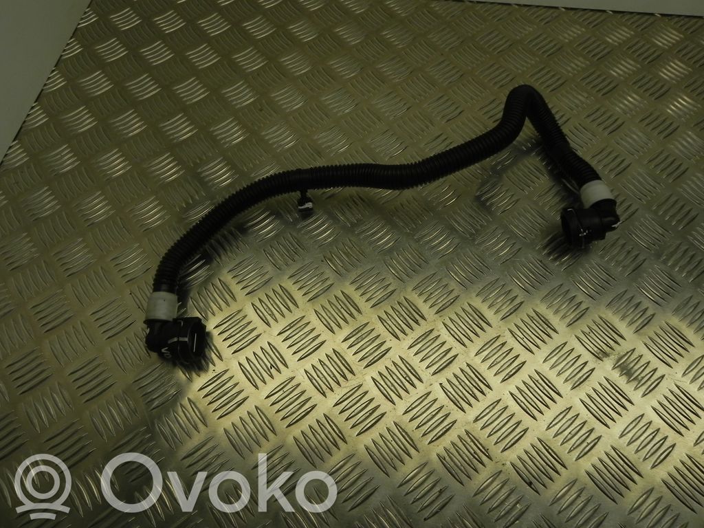 Tesla Model Y Engine coolant pipe/hose 