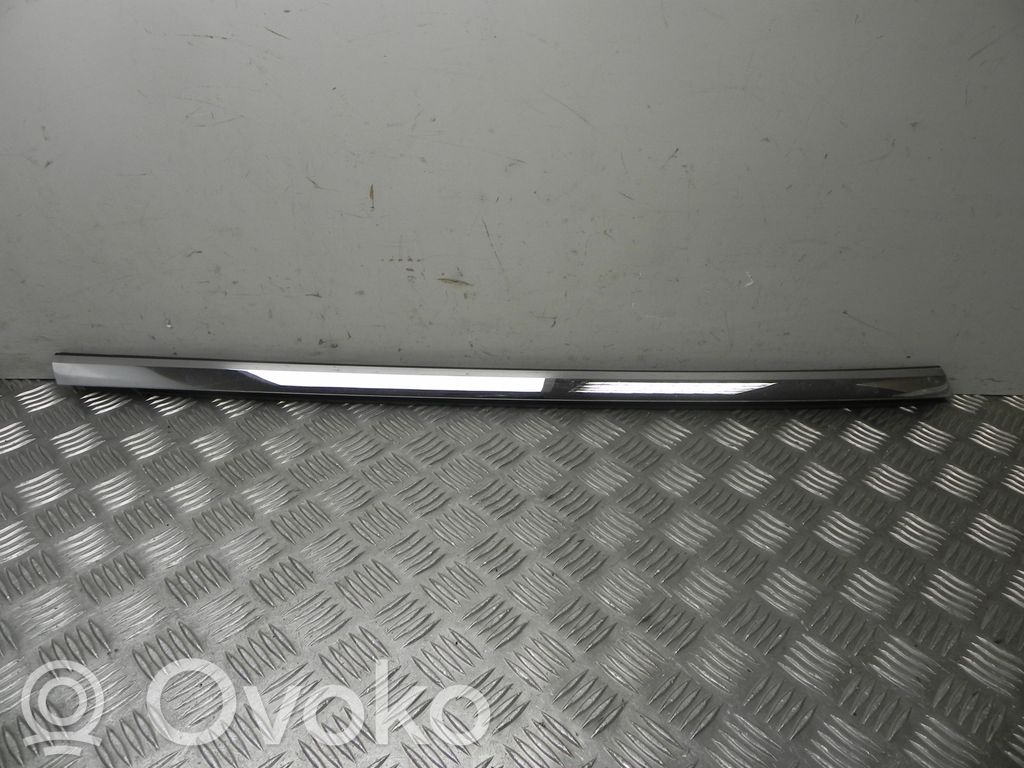 Tesla Model S Apdaila galinių durų (moldingas) 