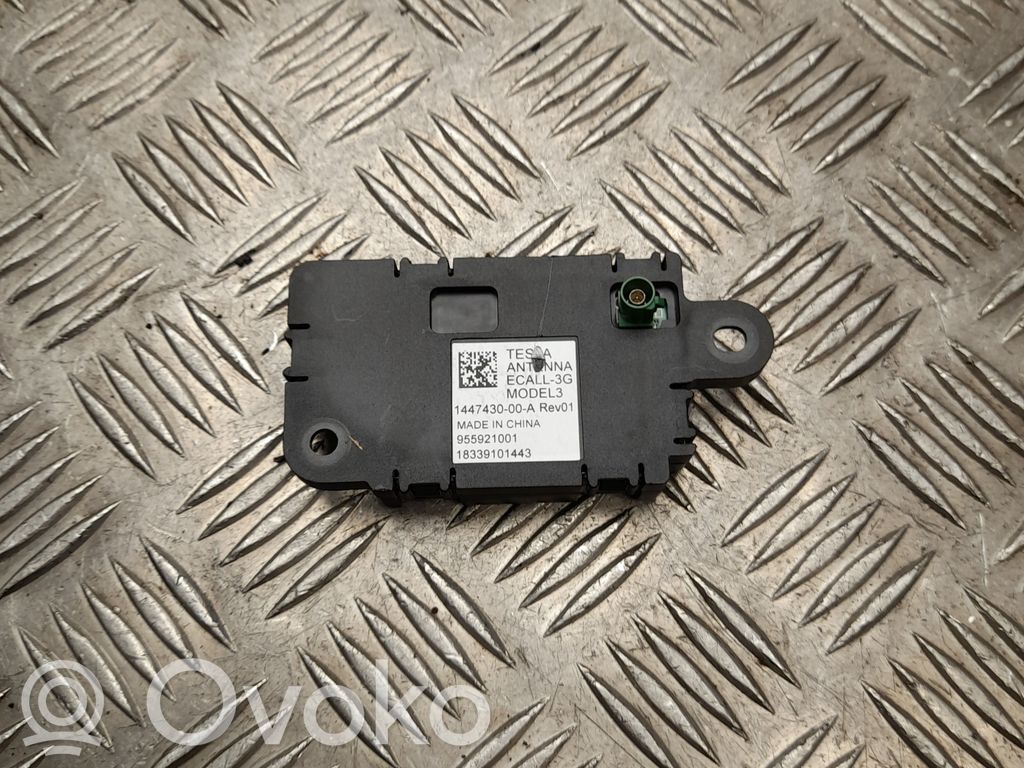 Tesla Model 3 Antenos stiprintuvas 