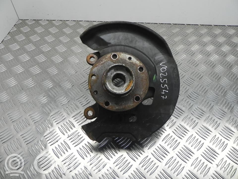 Nissan Qashqai Cubo de rueda delantera 