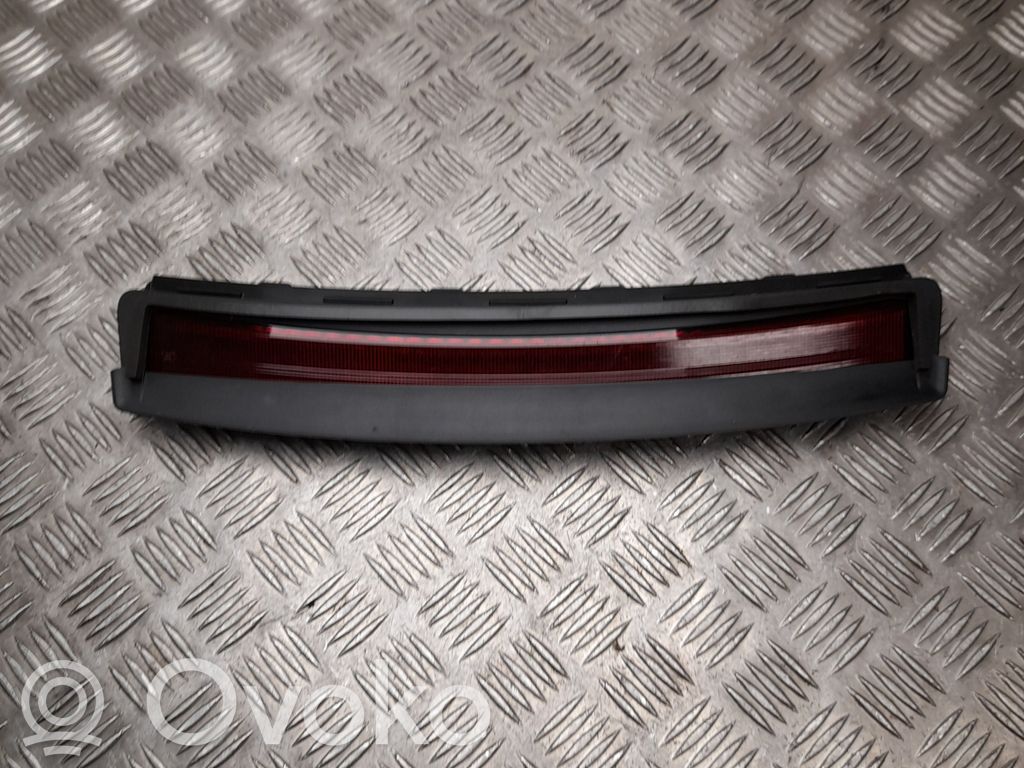 Tesla Model 3 Third/center stoplight 