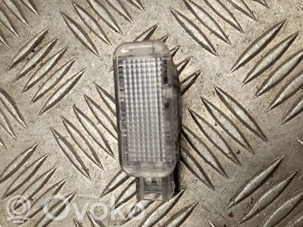 Muu sisävalo   3B0947415E,L3857