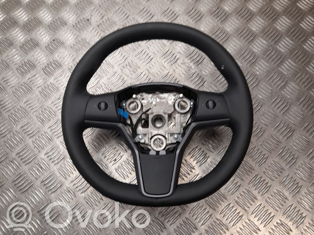 Tesla Model Y Stūre 