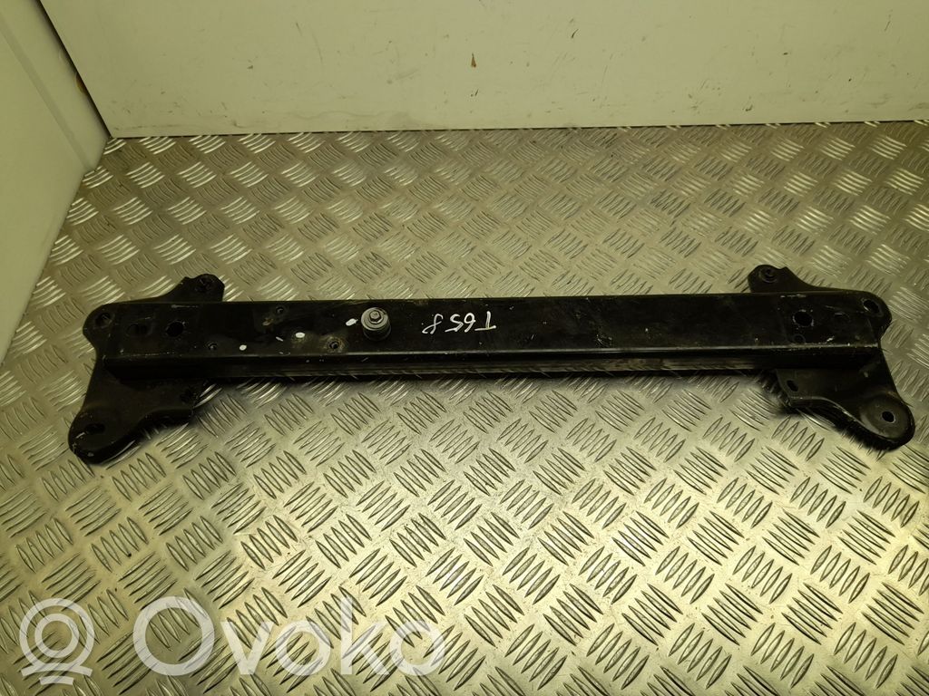 Tesla Model 3 EGR dzesētāja stiprinājums 