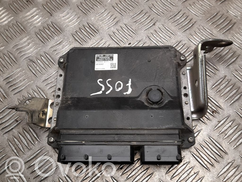 Toyota Prius (XW30) Engine control unit/module 