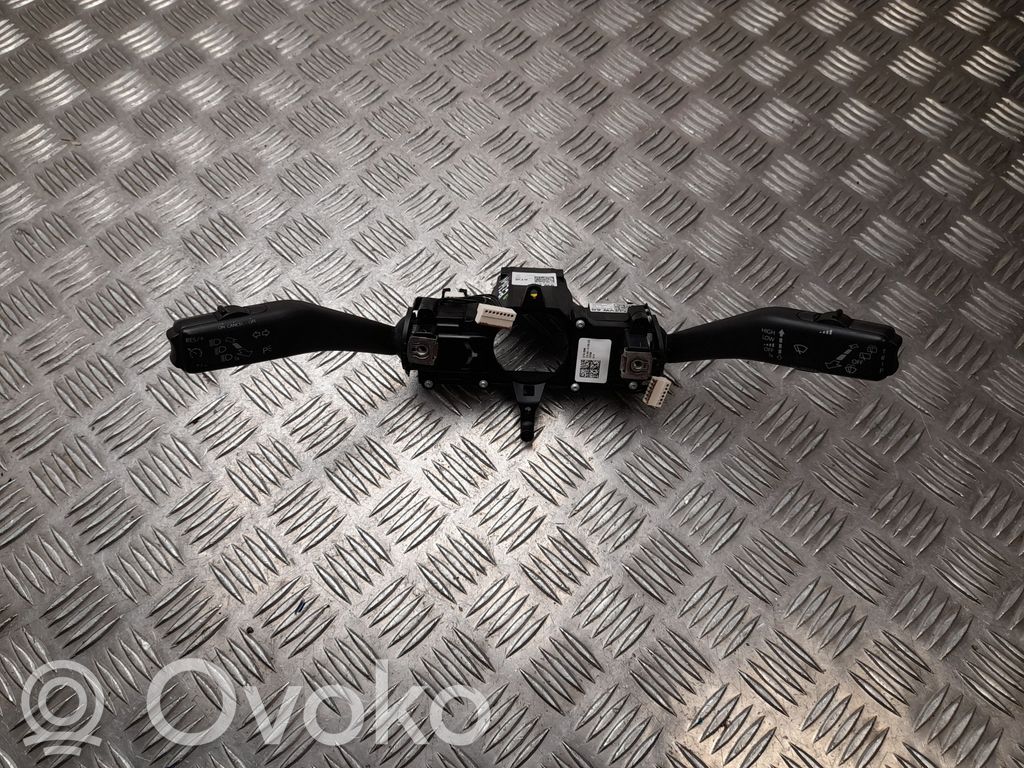 Volkswagen PASSAT B7 Leva/interruttore dell’indicatore di direzione e tergicristallo