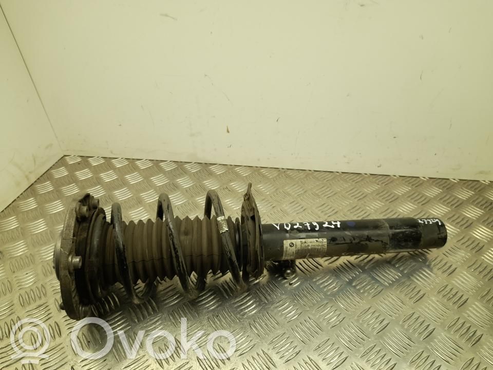 BMW 2 F22 F23 Ansamblu amortizor cu arc față 