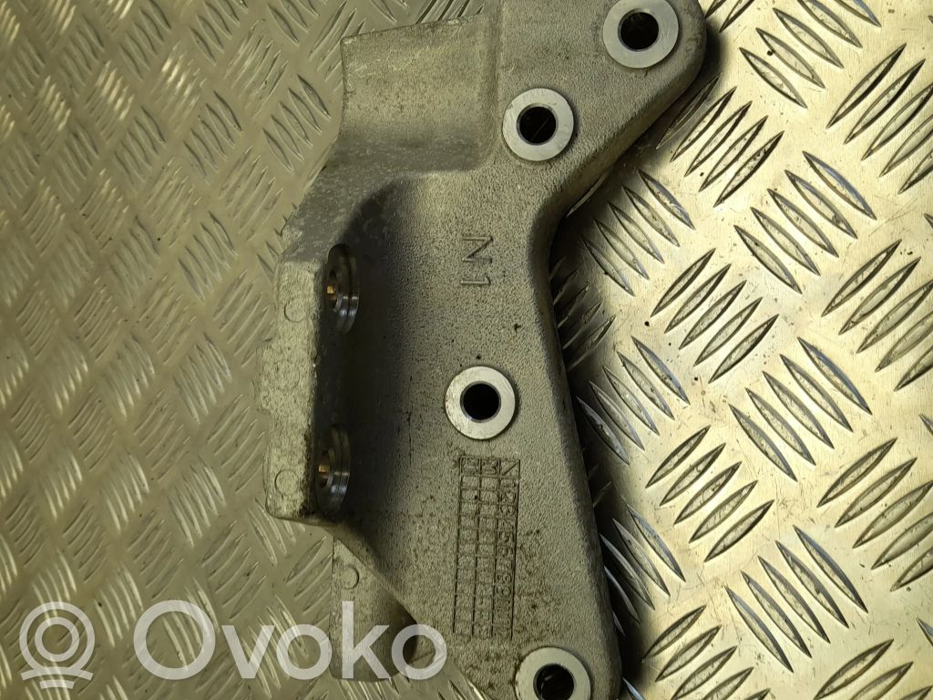 Hyundai Kona I Soporte del refrigerador de la válvula EGR 