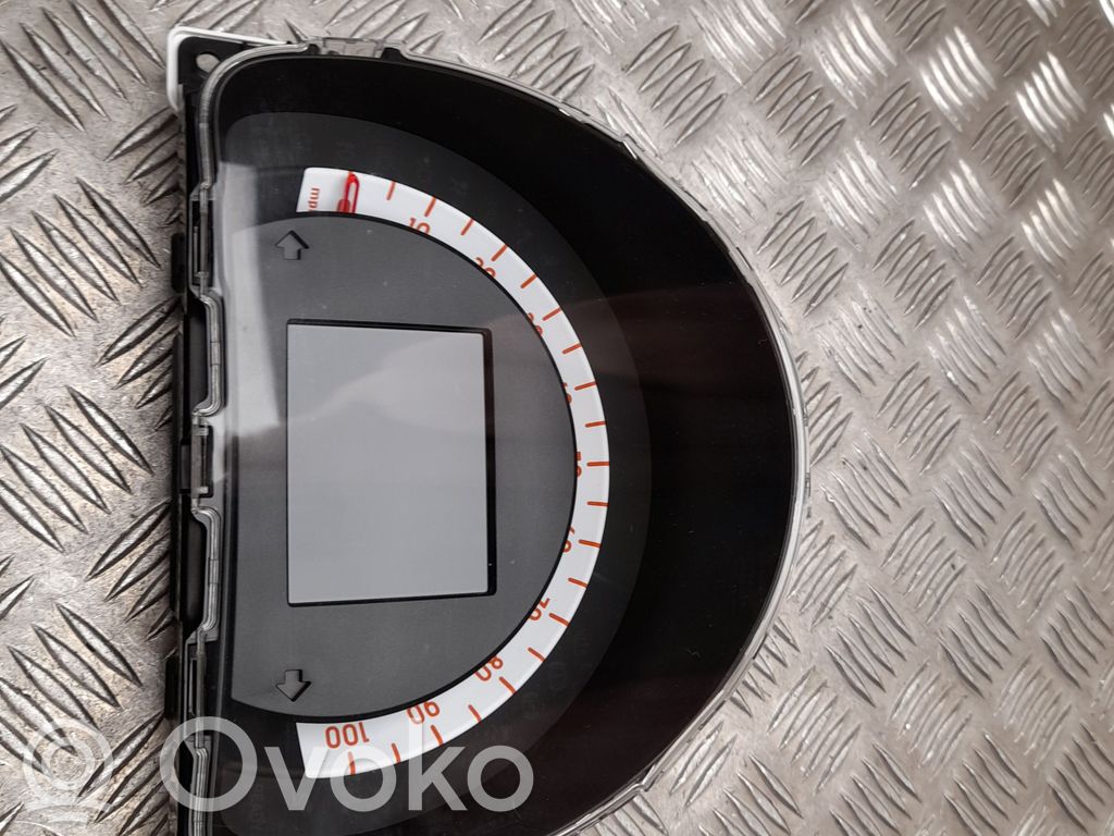 Smart ForFour II W453 Nopeusmittari (mittaristo)