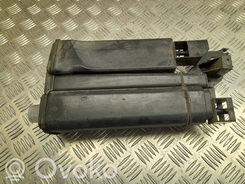 Volkswagen Touran III Filtr węglowy 