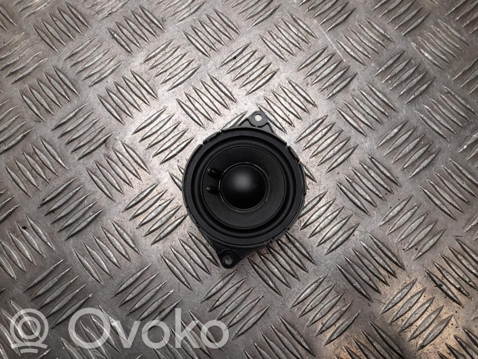 Audi A5 Altavoz de alta frecuencia en la puerta delantera 