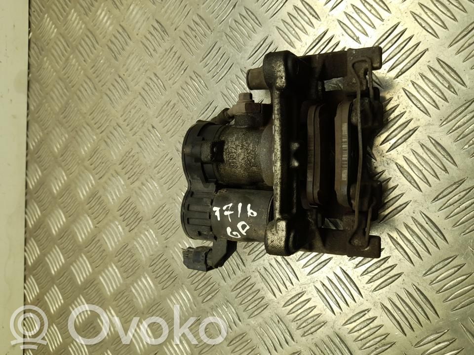 Ford Focus Tylny zacisk hamulcowy 