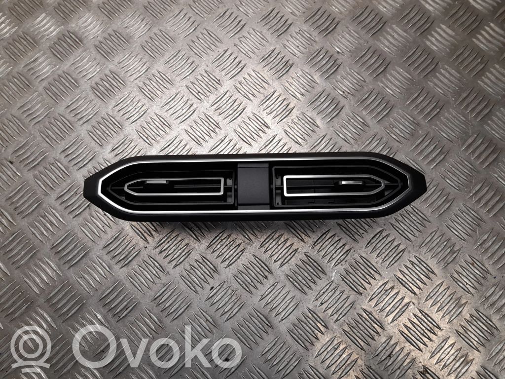 Dacia Sandero Rejilla de ventilación central del panel 