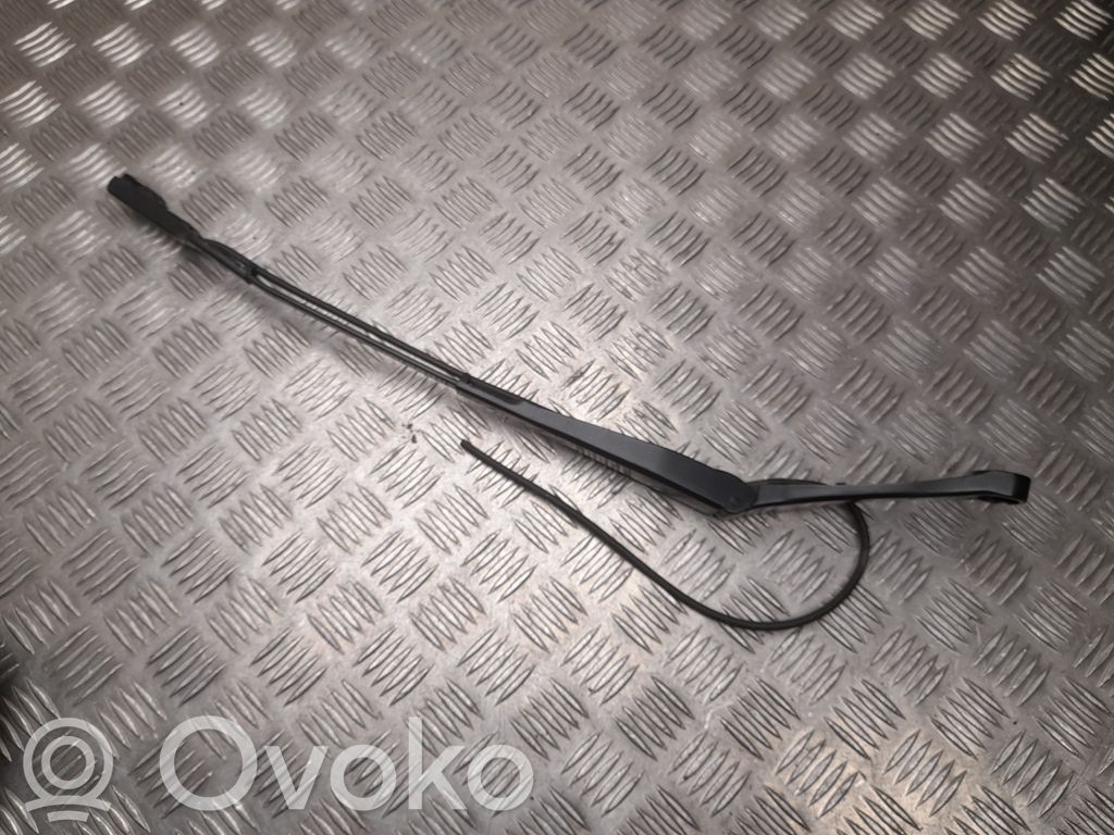 Tesla Model 3 Rear wiper blade arm 