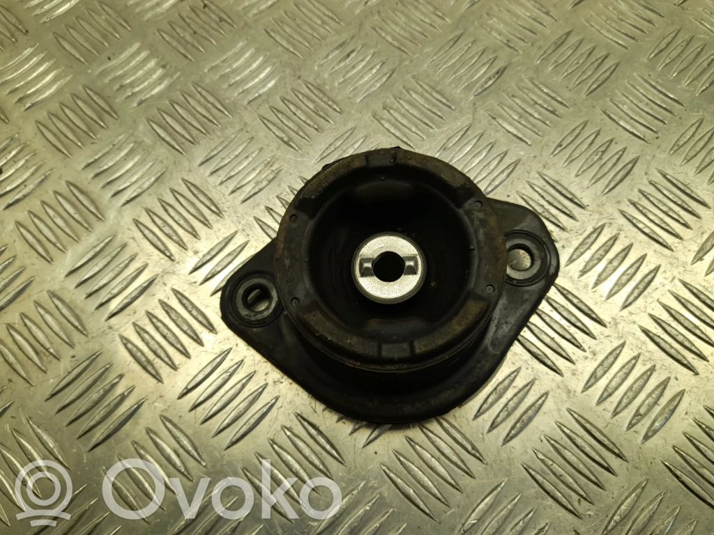 Volkswagen Load Up Engine mount bracket 