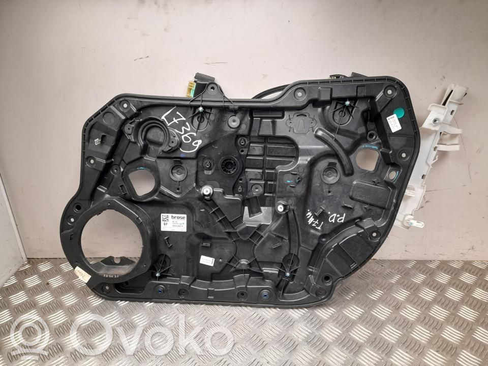 Silnik regulatora szyby drzwi przednich   00505468270,L7369