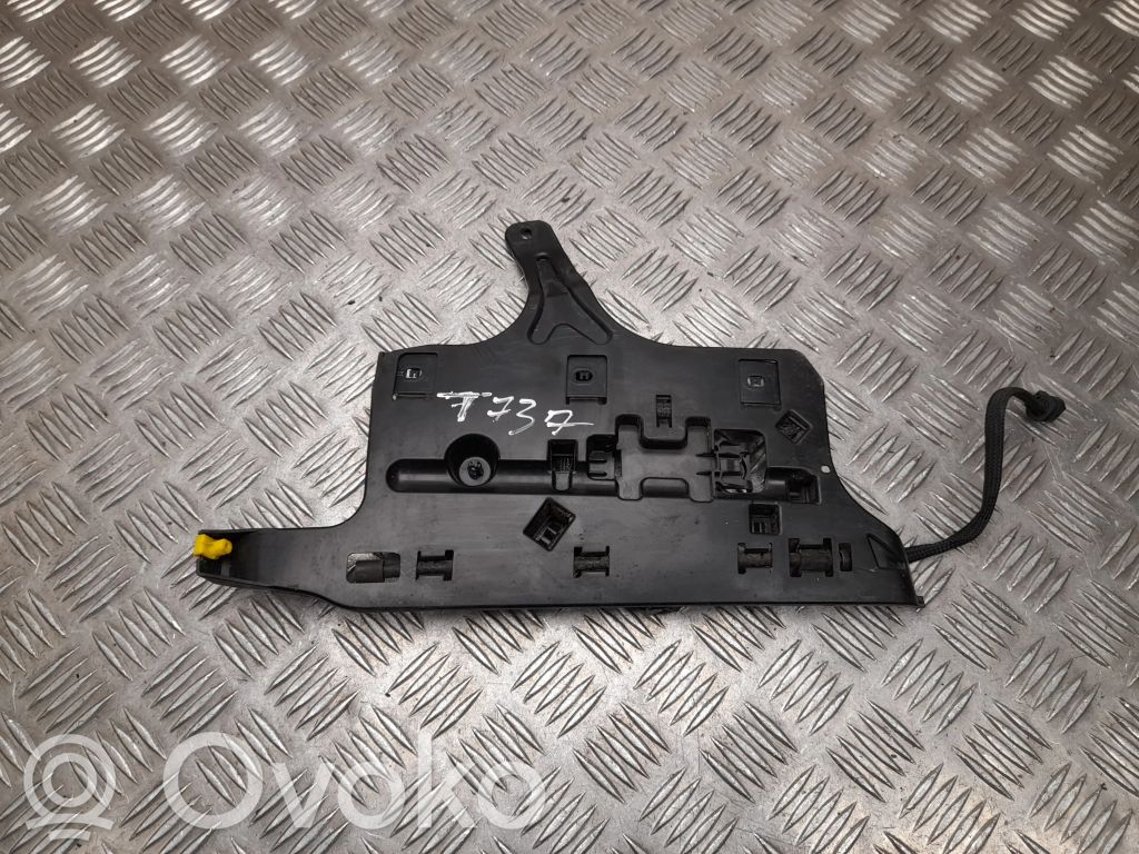 Inny elementy tunelu środkowego   GK6214E108AB,L7400