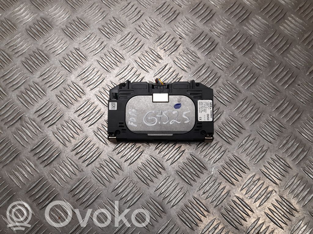 BMW 7 G11 G12 Wireless charging module 