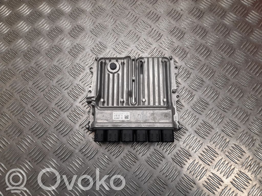 BMW 7 G11 G12 Engine control unit/module 