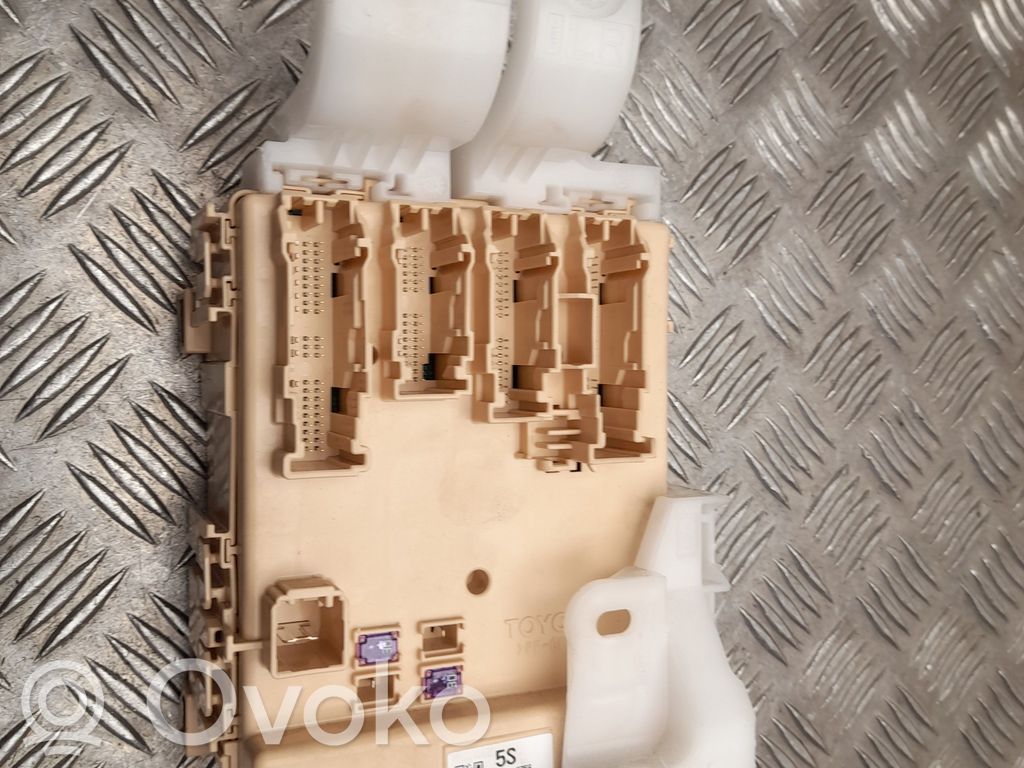 Toyota Auris E180 Set scatola dei fusibili
