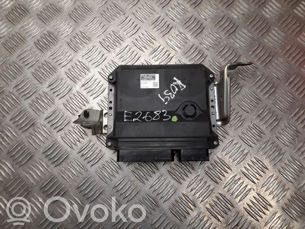 Lexus CT 200H Engine control unit/module 