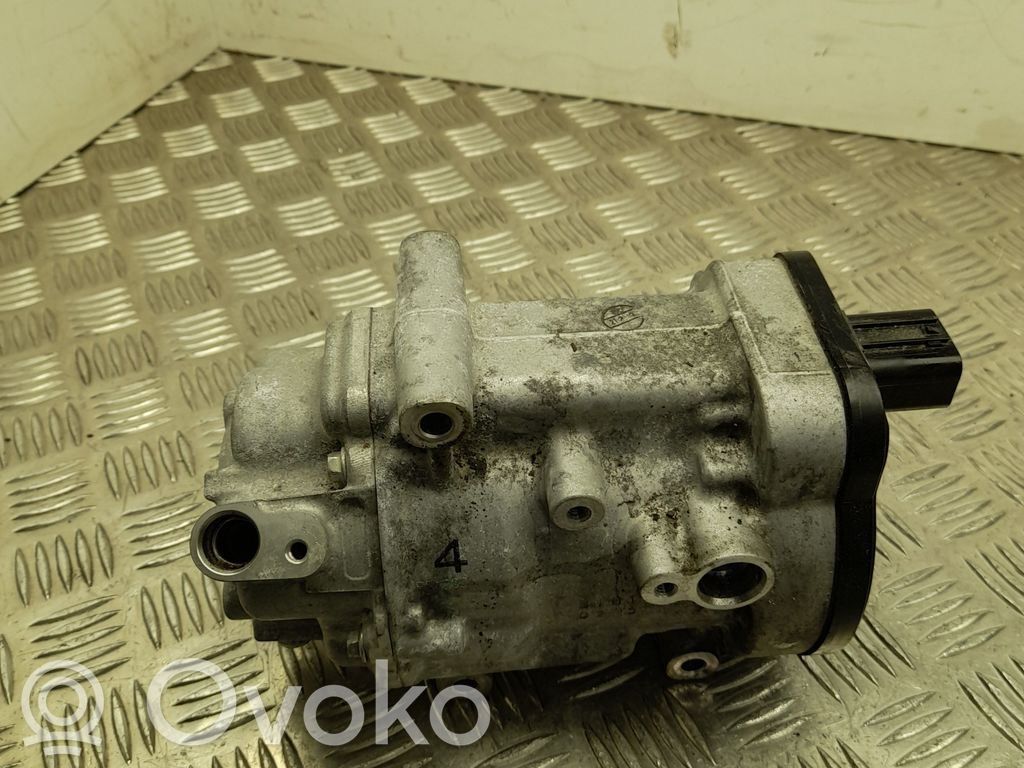 Toyota Corolla E210 E21 Compresseur de climatisation 