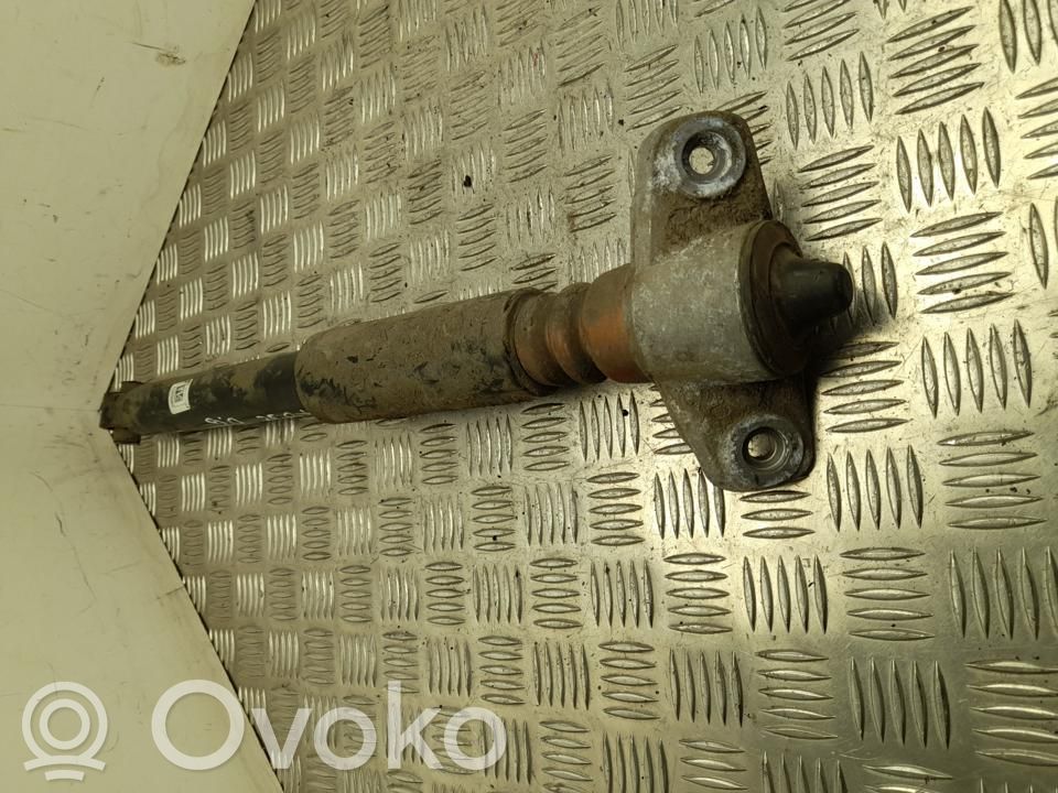 KIA Ceed Takaiskunvaimennin 