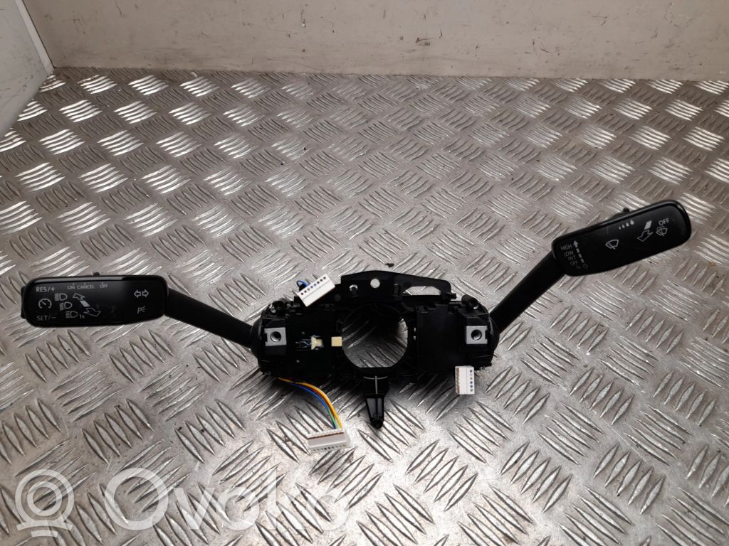 Skoda Octavia Mk4 Interruptor/palanca de limpiador de luz de giro 