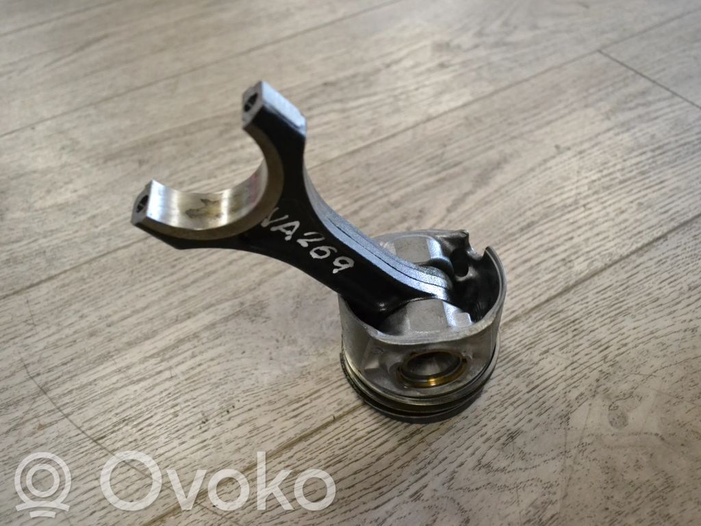 Tłok z korbowodem   A6510303217,65100,VA269